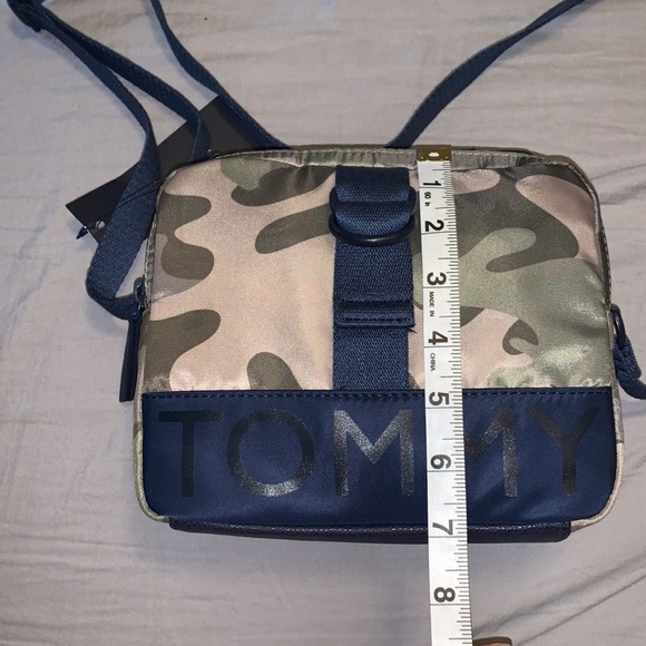 Tommy Hilfiger / Camo Crossbody Bag - Picture 10 of 12